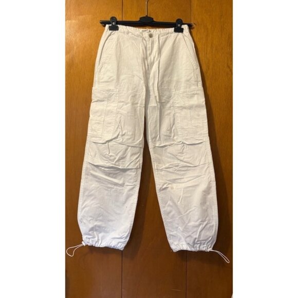 NWOT PULL & BEAR WHITE PARACHUTE CARGO PANTS, SIZE: SMALL - Picture 1 of 3